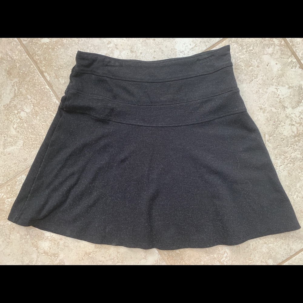 Athleta black skirt size 4